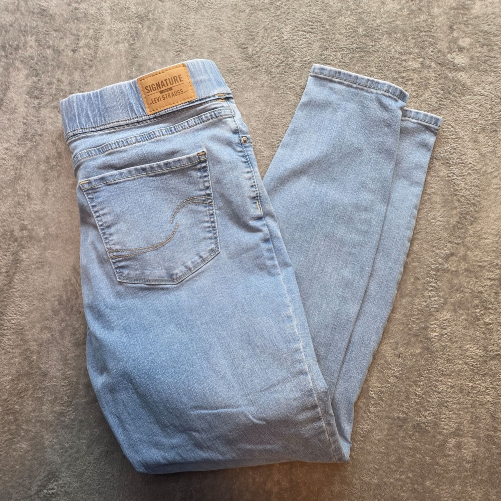 Signature Levi Strauss Pull-On Skinny Jeans Womens 14 Tall Blue Light Wash Denim